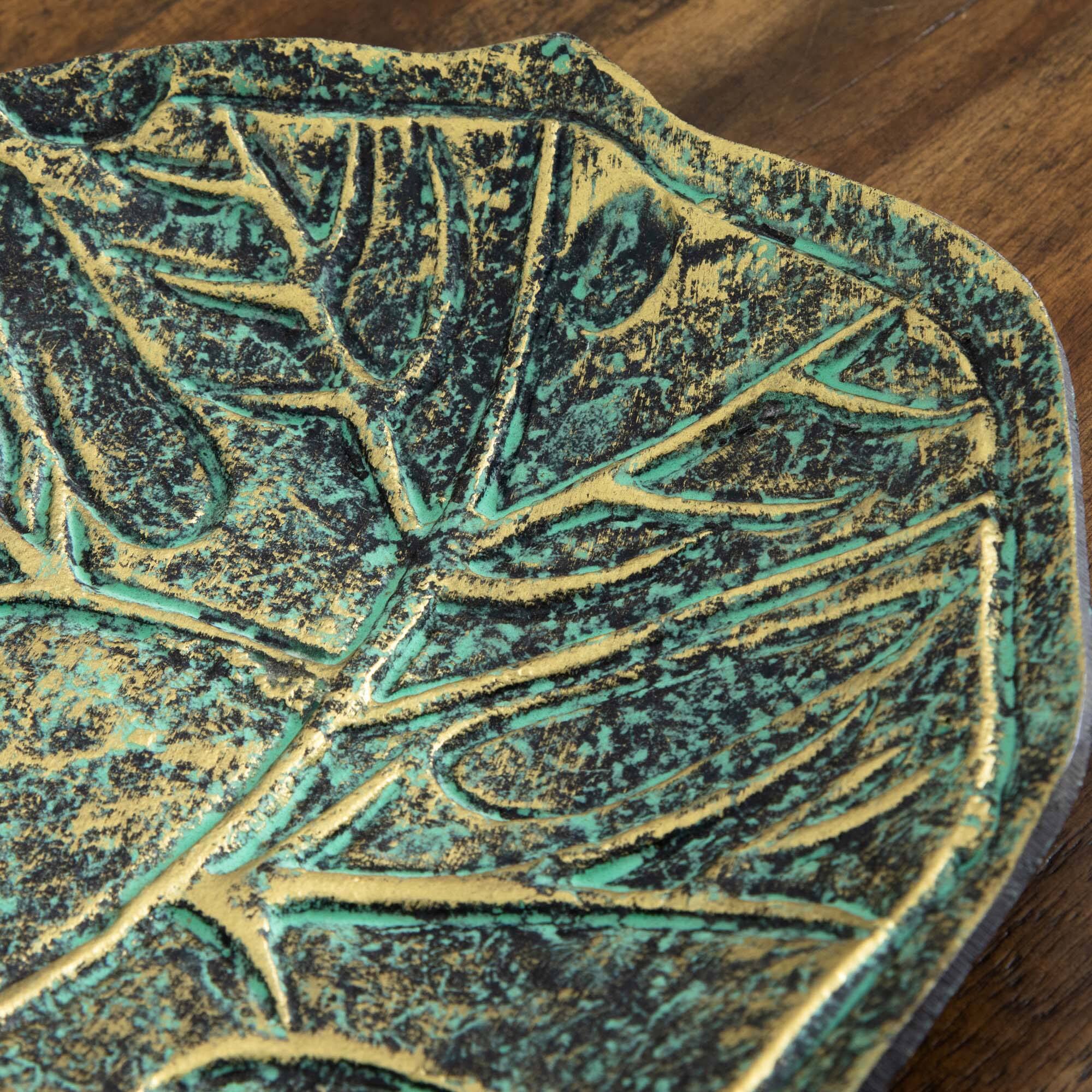 10" Green Leaf Shaped Decorative Accent Tray